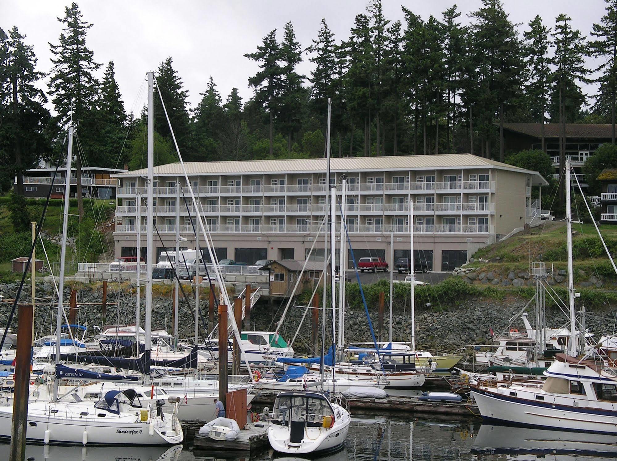 Beach Gardens Resort And Marina Powell River Exterior photo